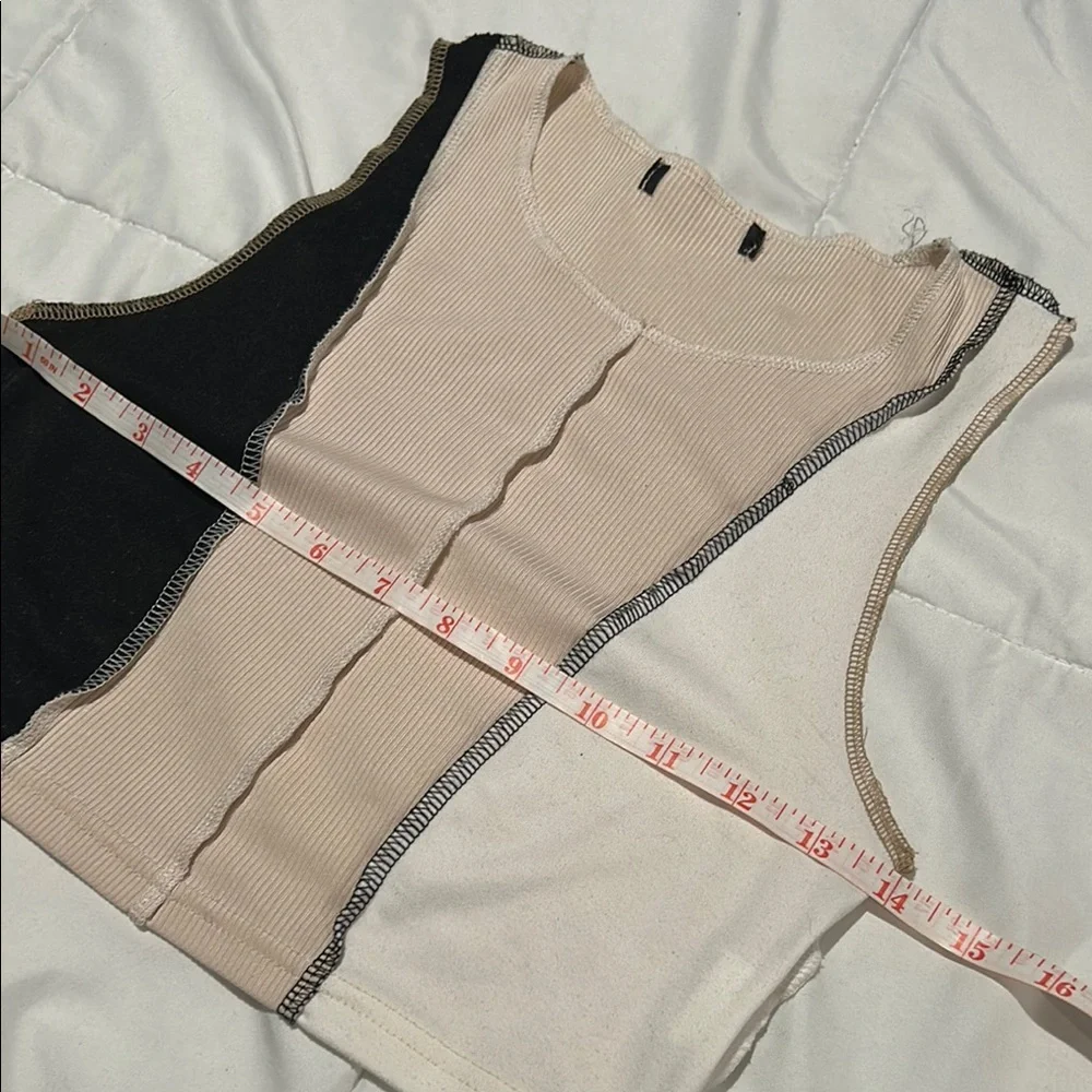Colorblock Sleeveless Crop Top - Picture 3 of 6